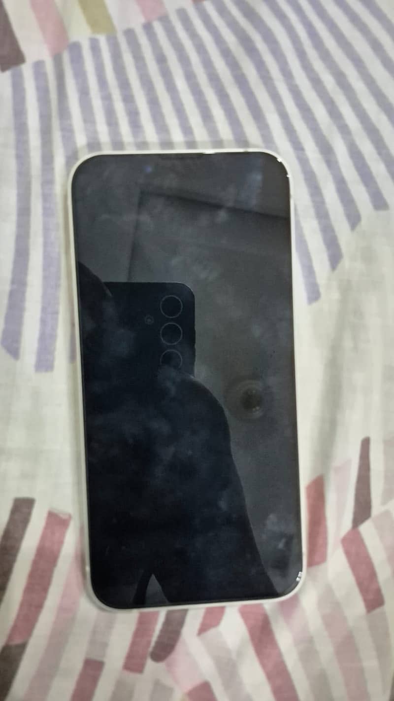 Apple iPhone 14 jv 0