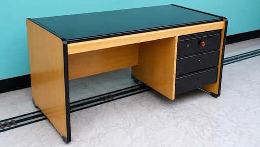 Wooden office Desk with 3 drawers - Real estate office table