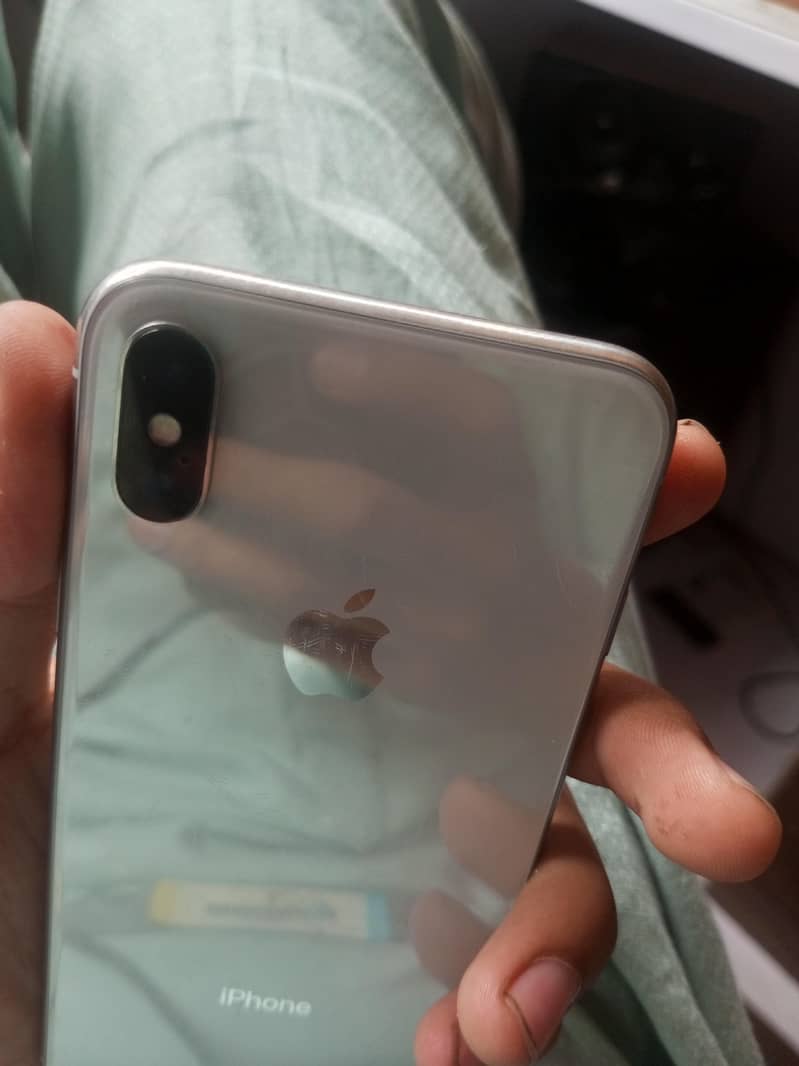 Apple iPhone X 3