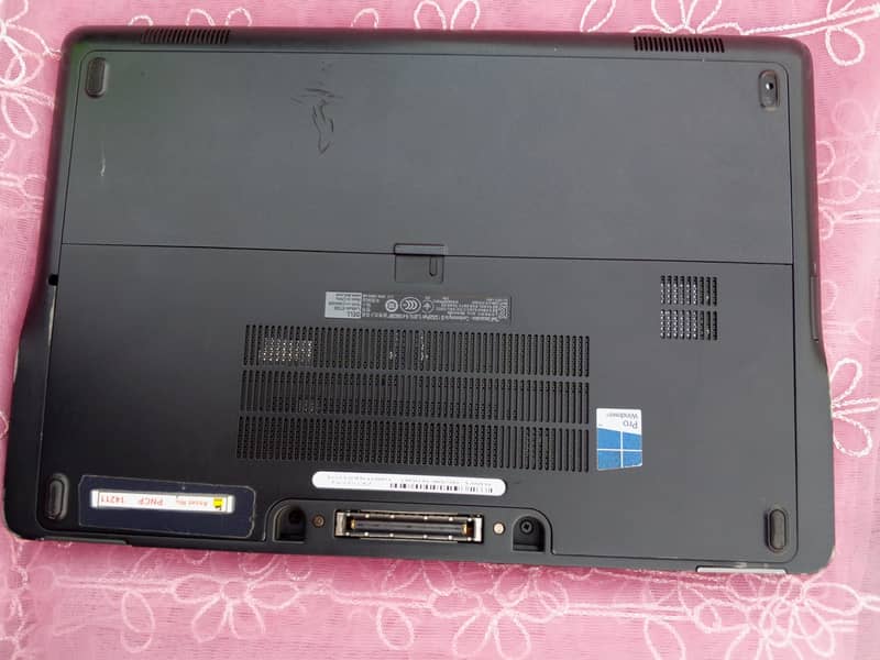 Dell Laptop 3