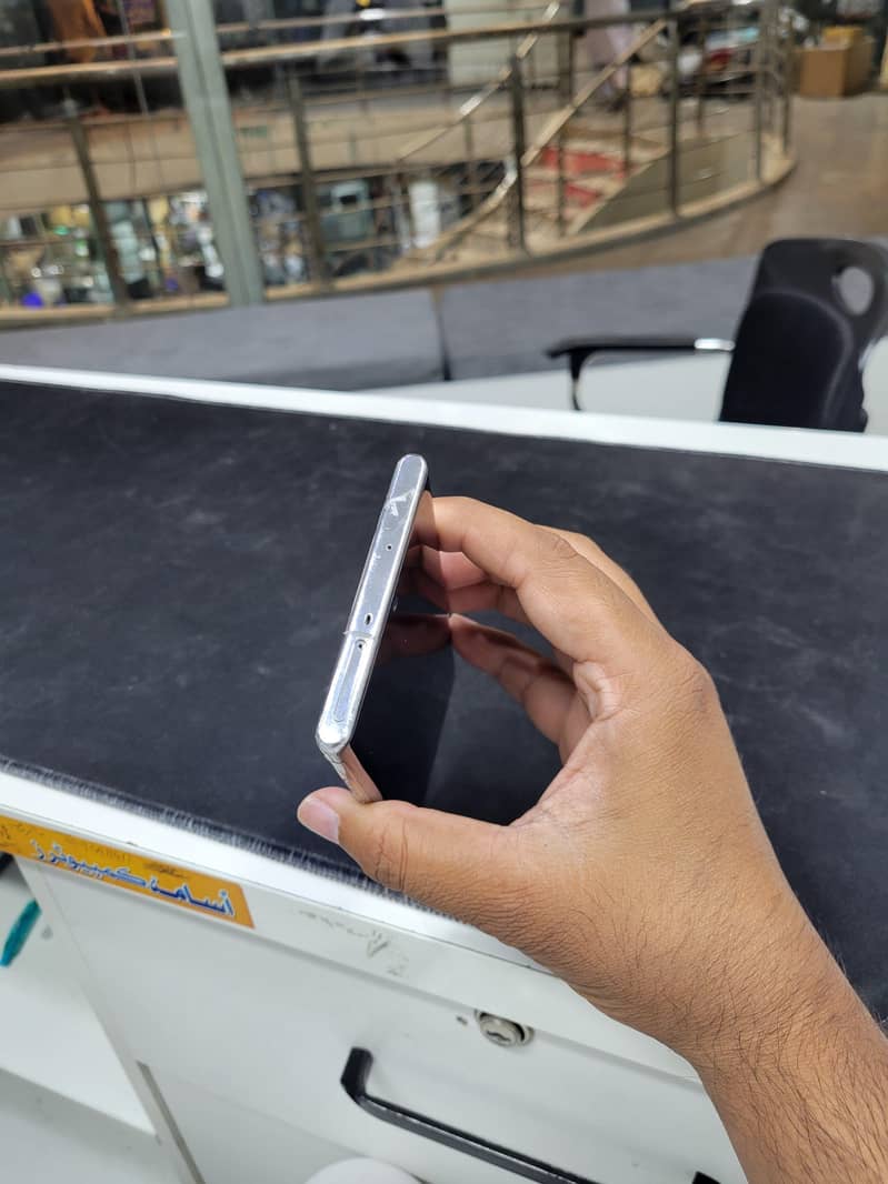 Samsung Mobile Note 10 Plus 4