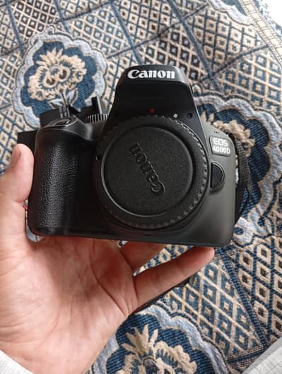 cemra canon Eos 4000 D