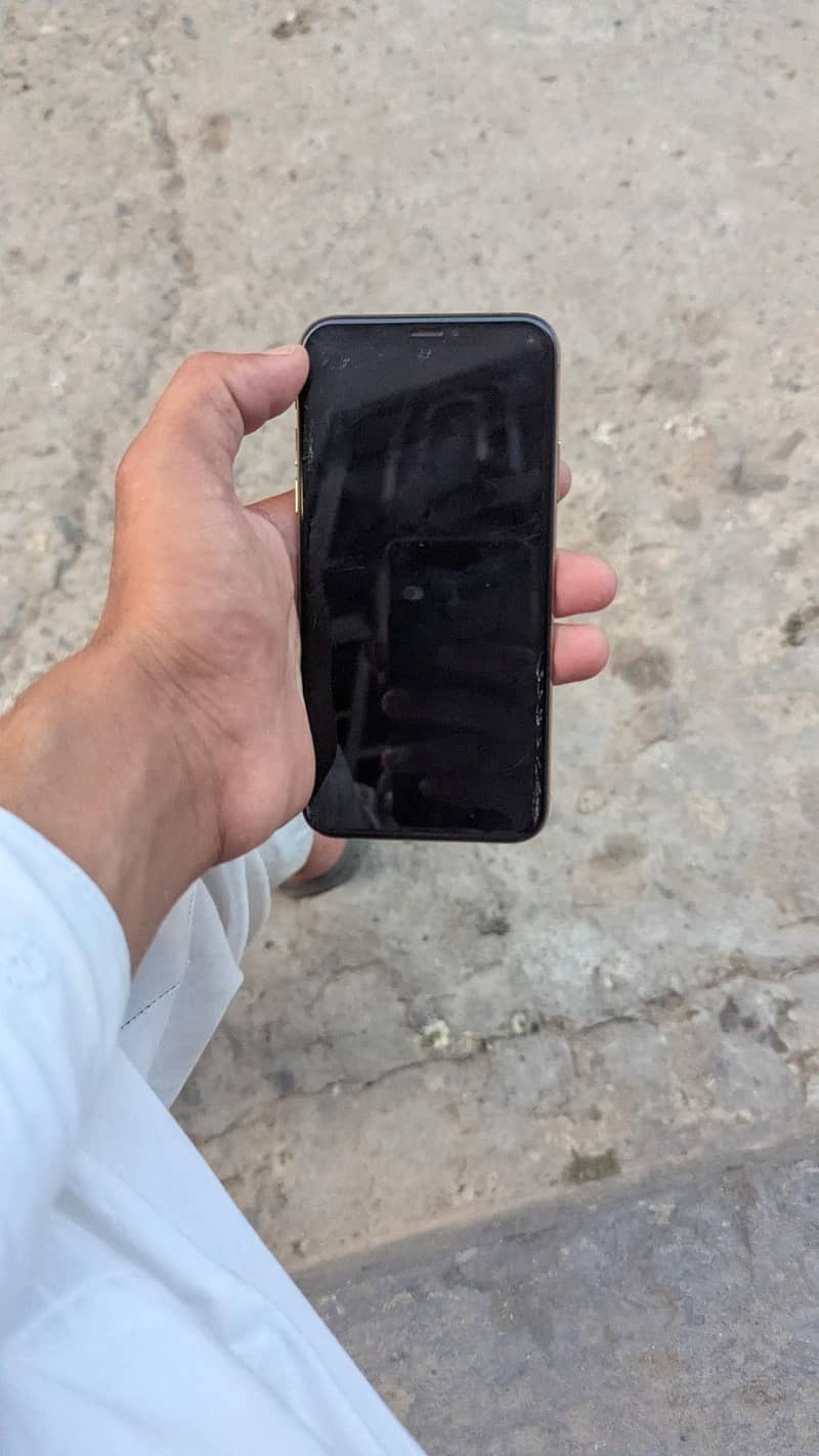 Apple iPhone XS Gold 7