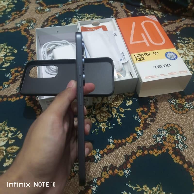 Tecno Spark 40 pro 3