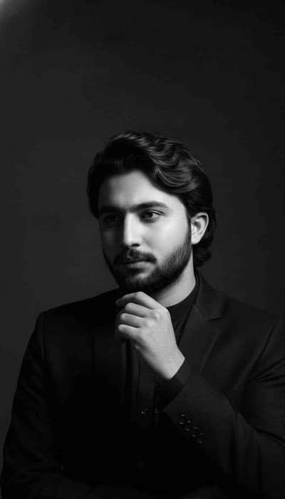 Zeeshan Malik 