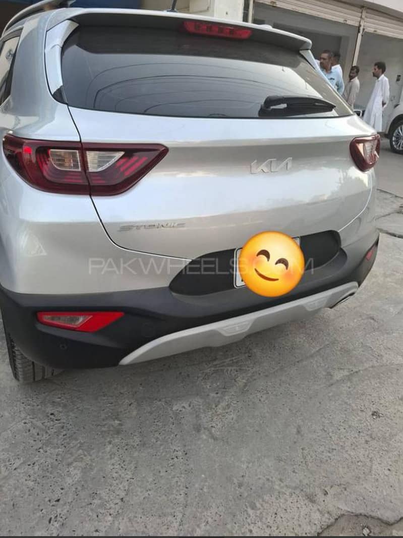 KIA STONIC 2022 ex+ 1