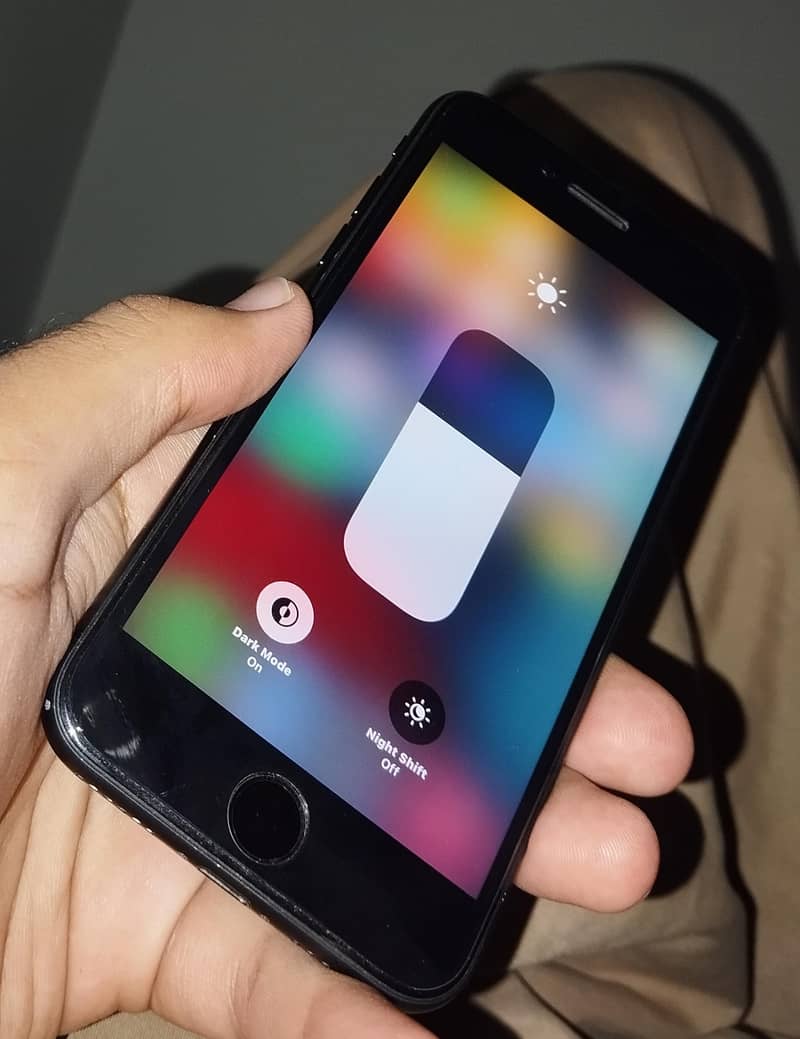 Apple iPhone 7 2