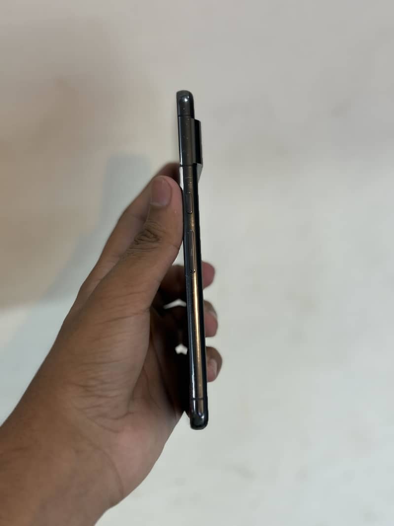 Google Pixel 8 Pro 10