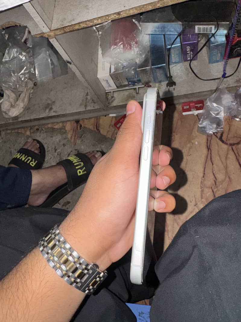 Apple iPhone 17 Pro Max 9