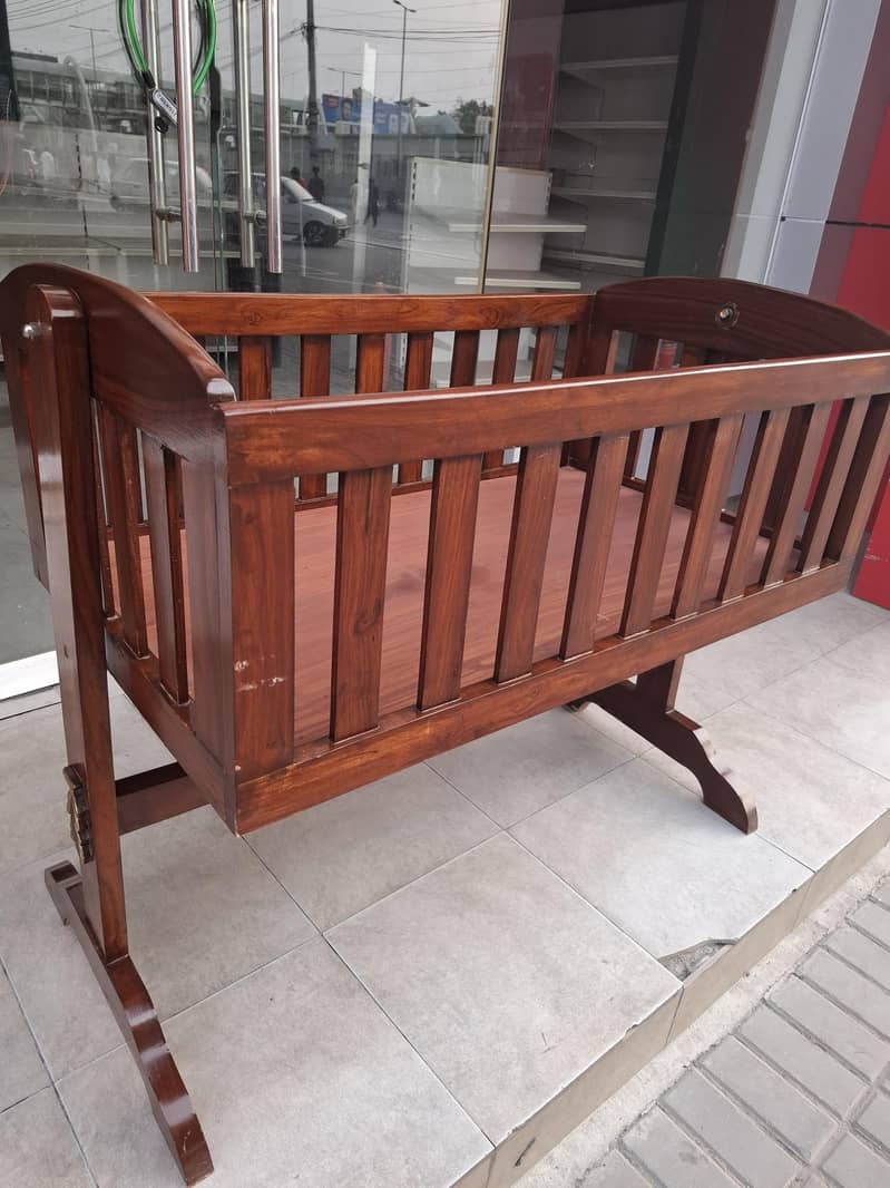 baby cot 2