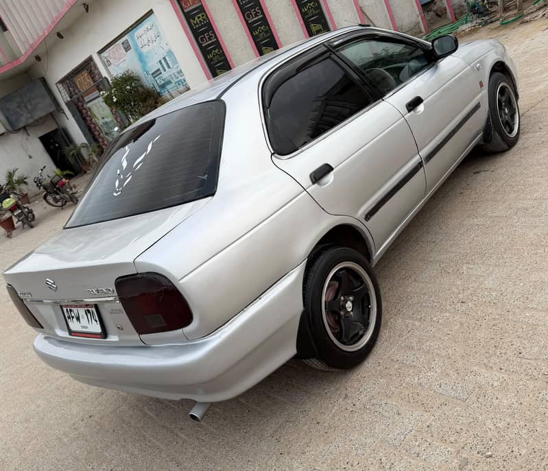 Suzuki Baleno 2004 1