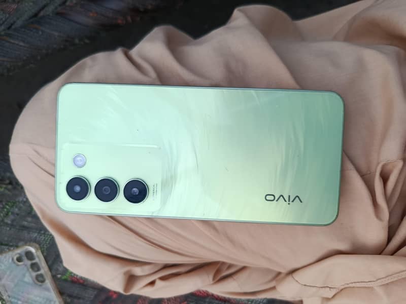 Vivo Y100 1