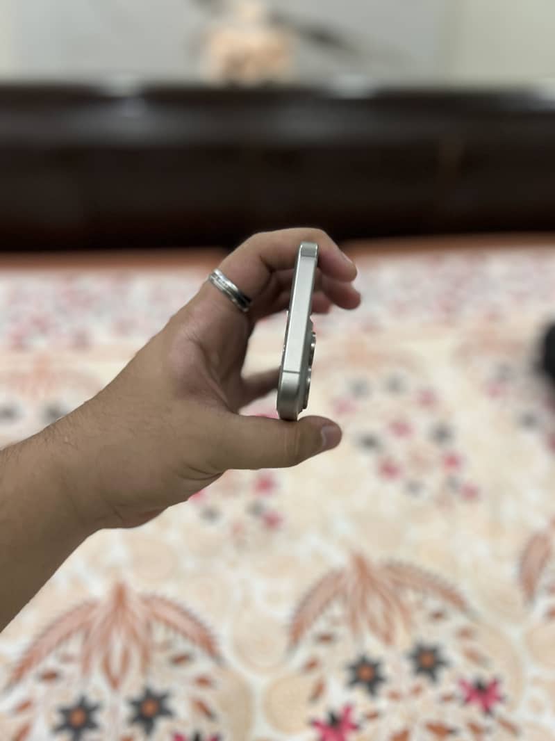 Apple iPhone 15 Pro Max 1