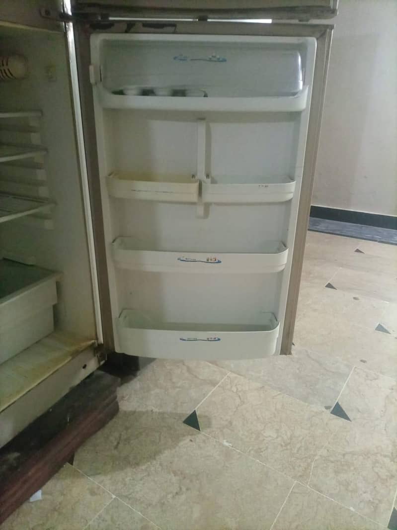 National Refrigerator 4