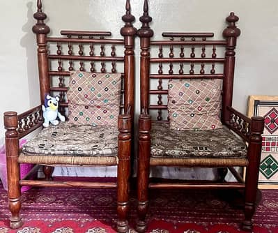 Kashmiri chairs