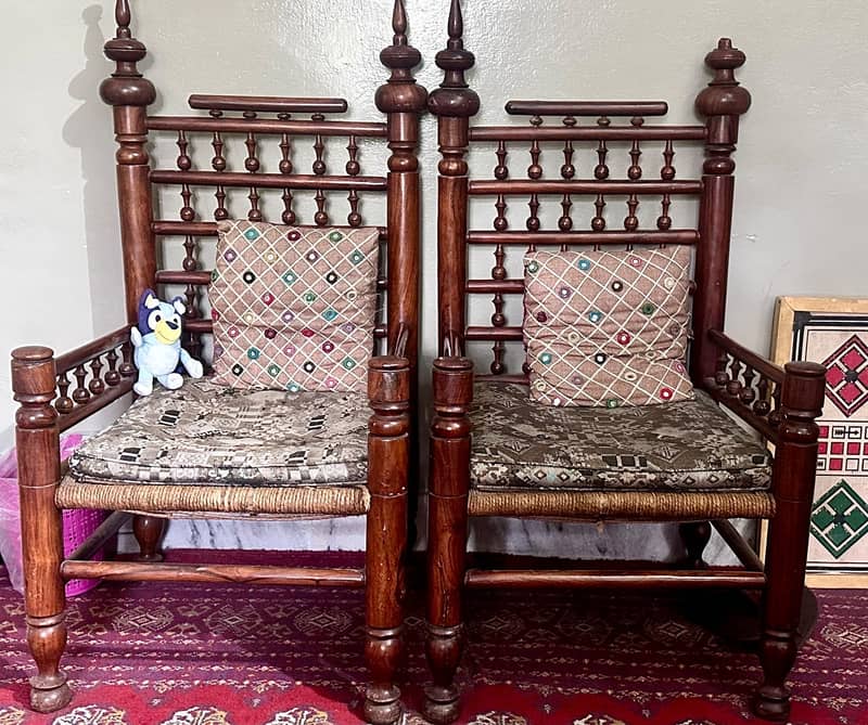 Kashmiri chairs 0