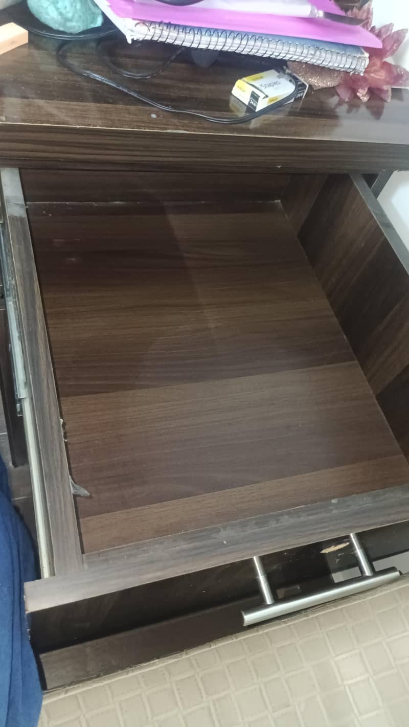 Study / Office Table 4