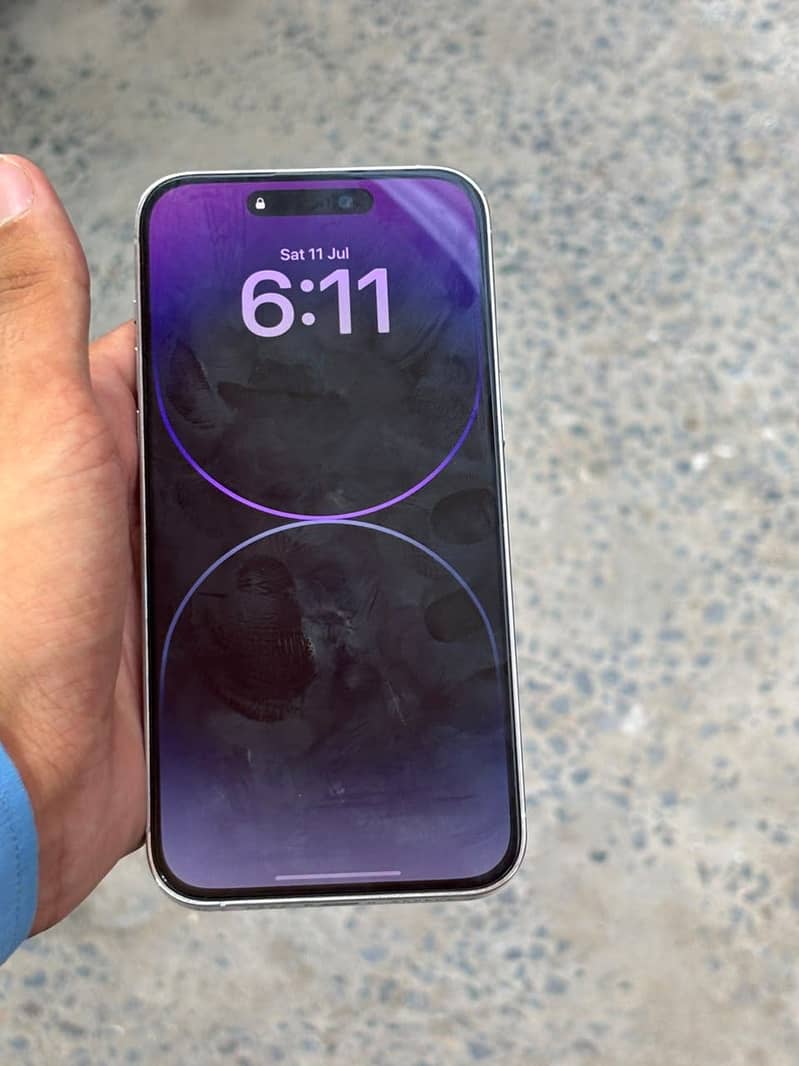 Apple iPhone 14 Pro Max 12