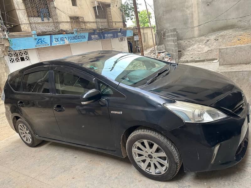 Toyota Prius Alpha 2014 0