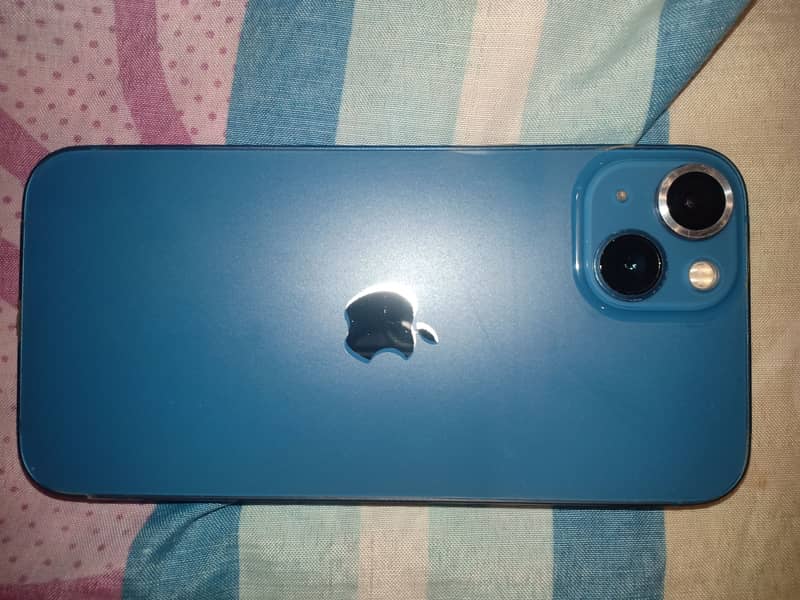 Apple iPhone 13 4