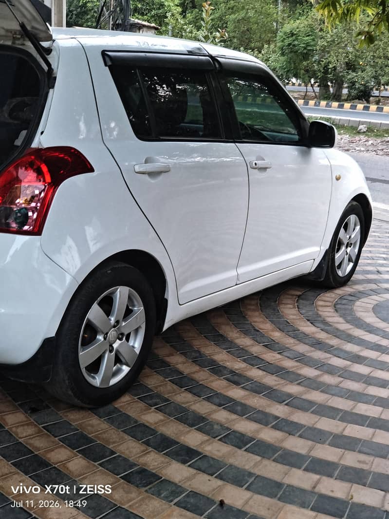 Suzuki Swift 2019 4