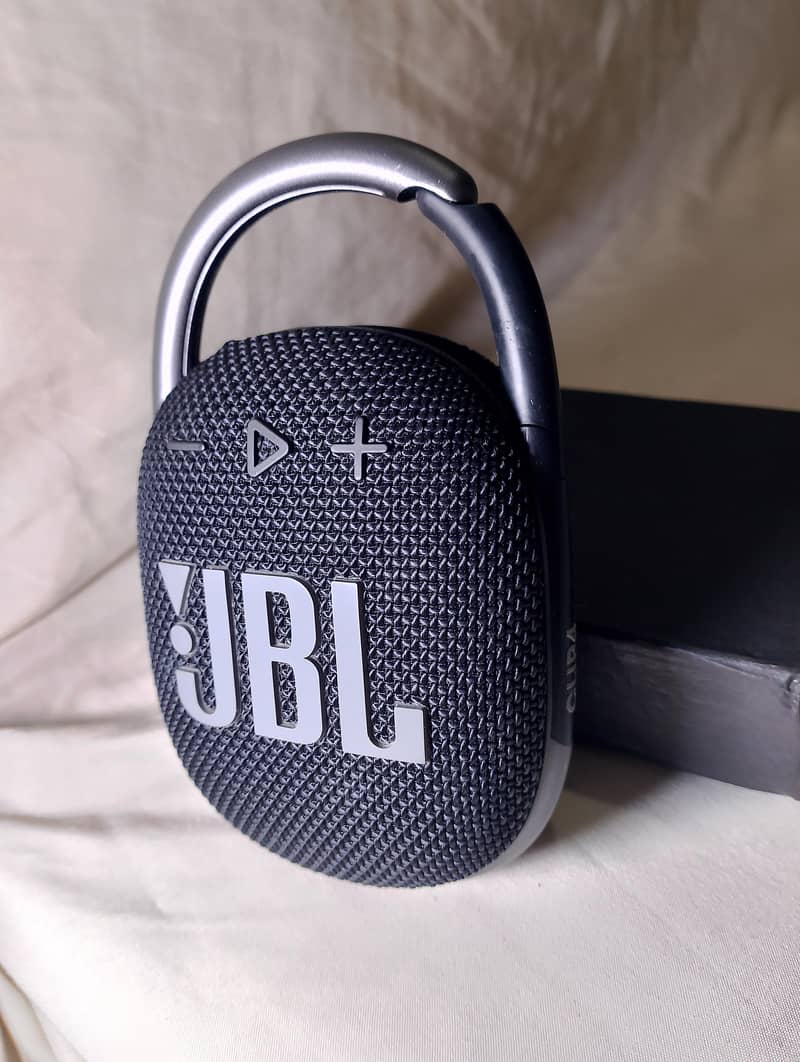 JBL clip 4 Bluetooth speaker 1
