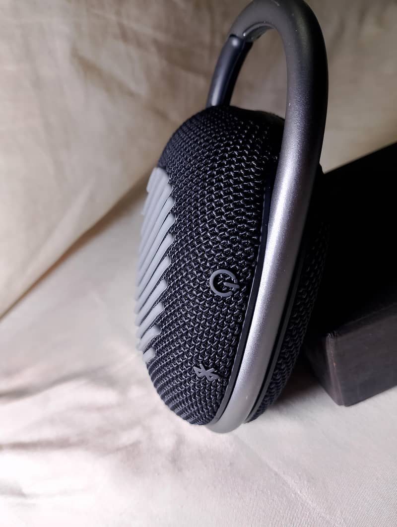 JBL clip 4 Bluetooth speaker 5