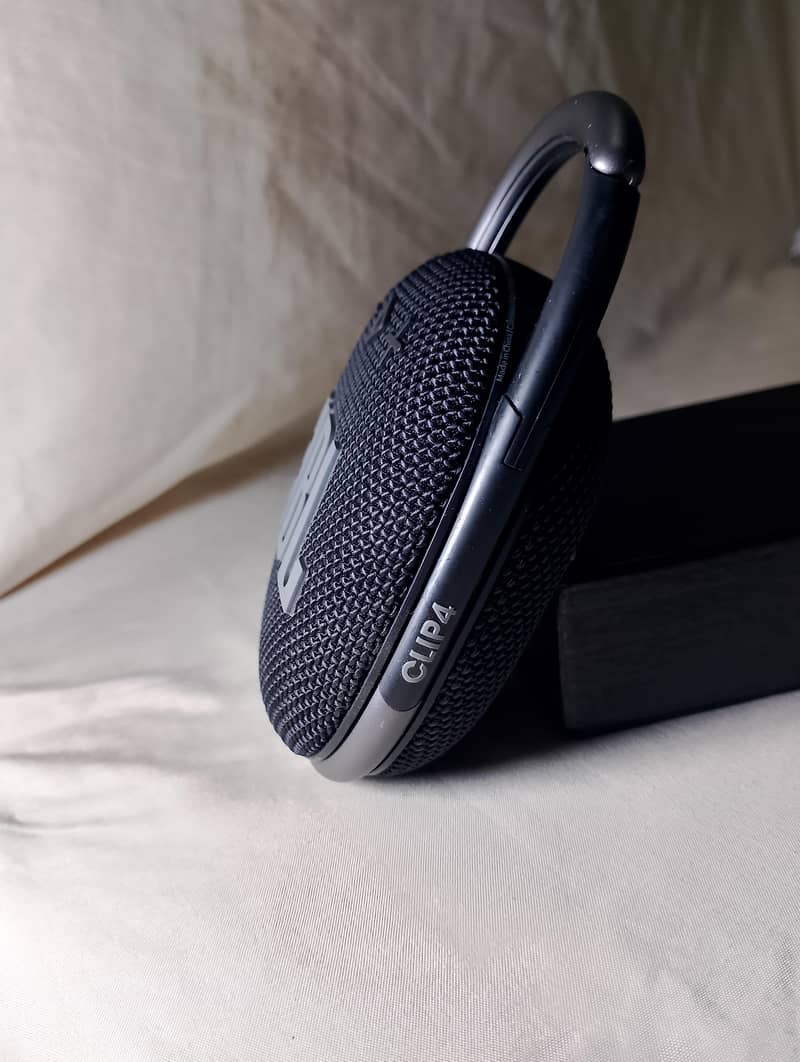 JBL clip 4 Bluetooth speaker 6