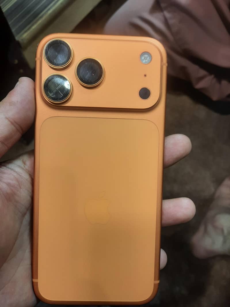 Apple iPhone 17 Pro Max 2
