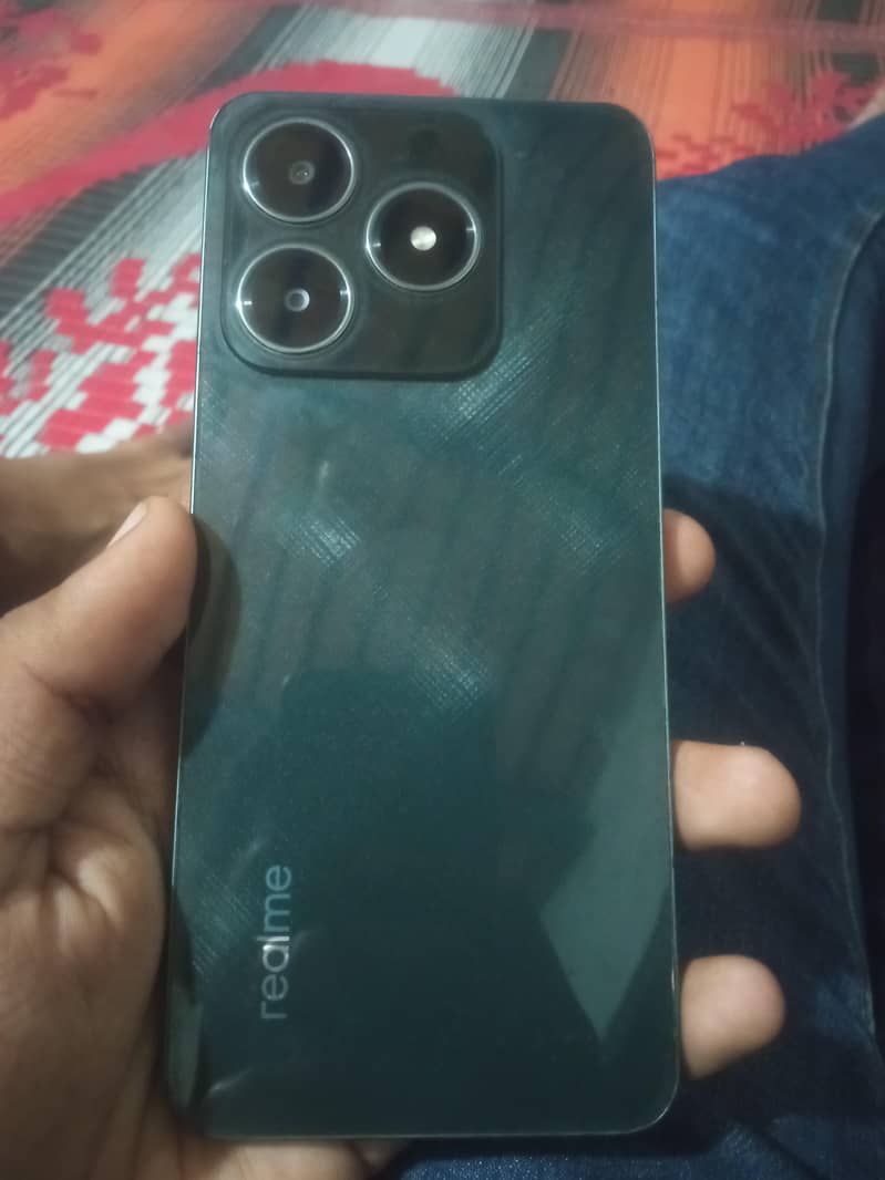 Realme C61 0