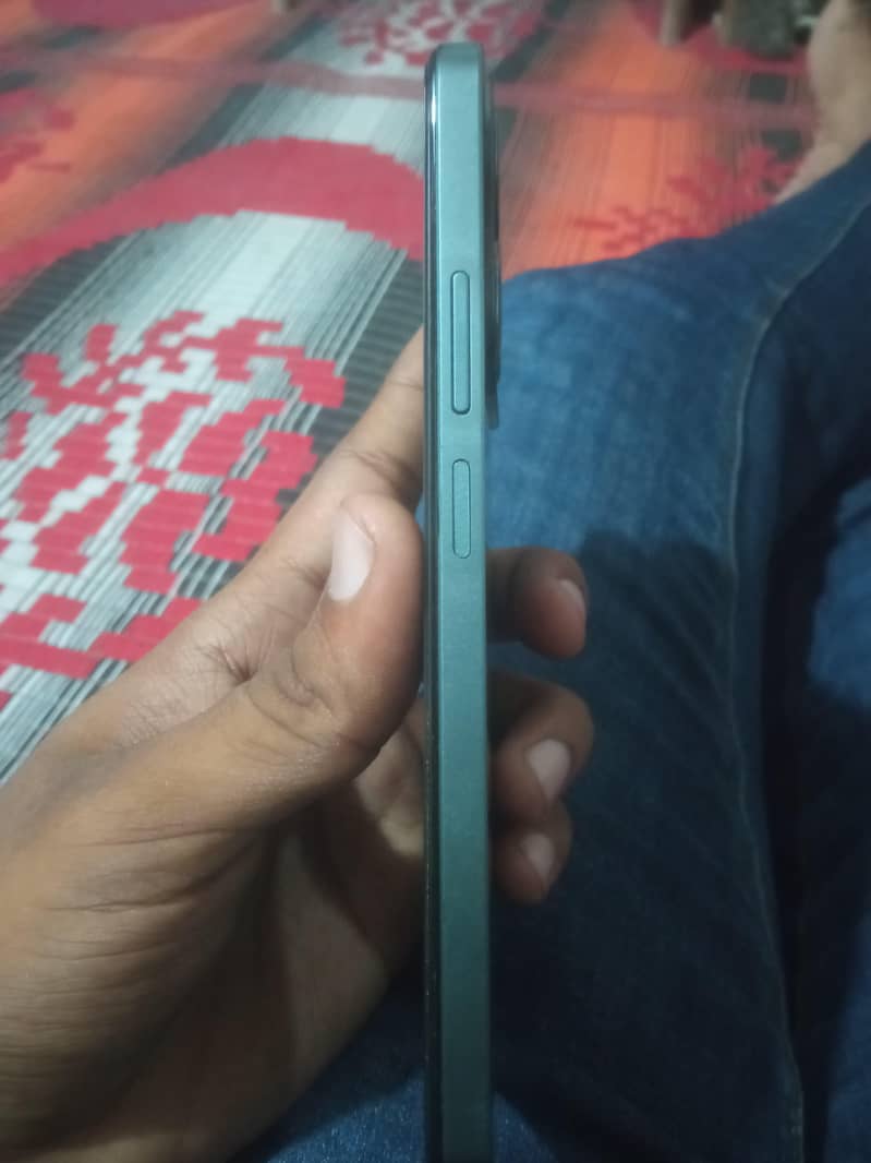 Realme C61 1