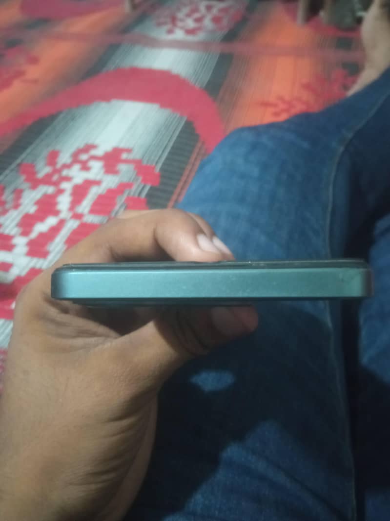Realme C61 6