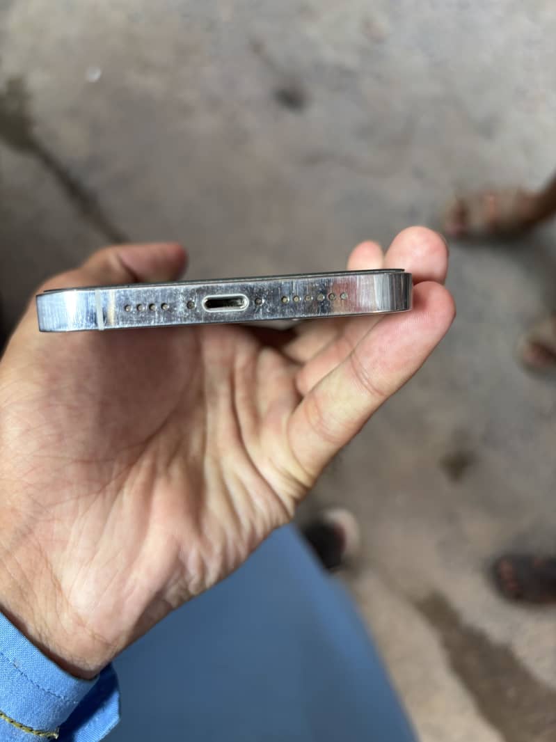 Apple iPhone 14 Pro Max 3