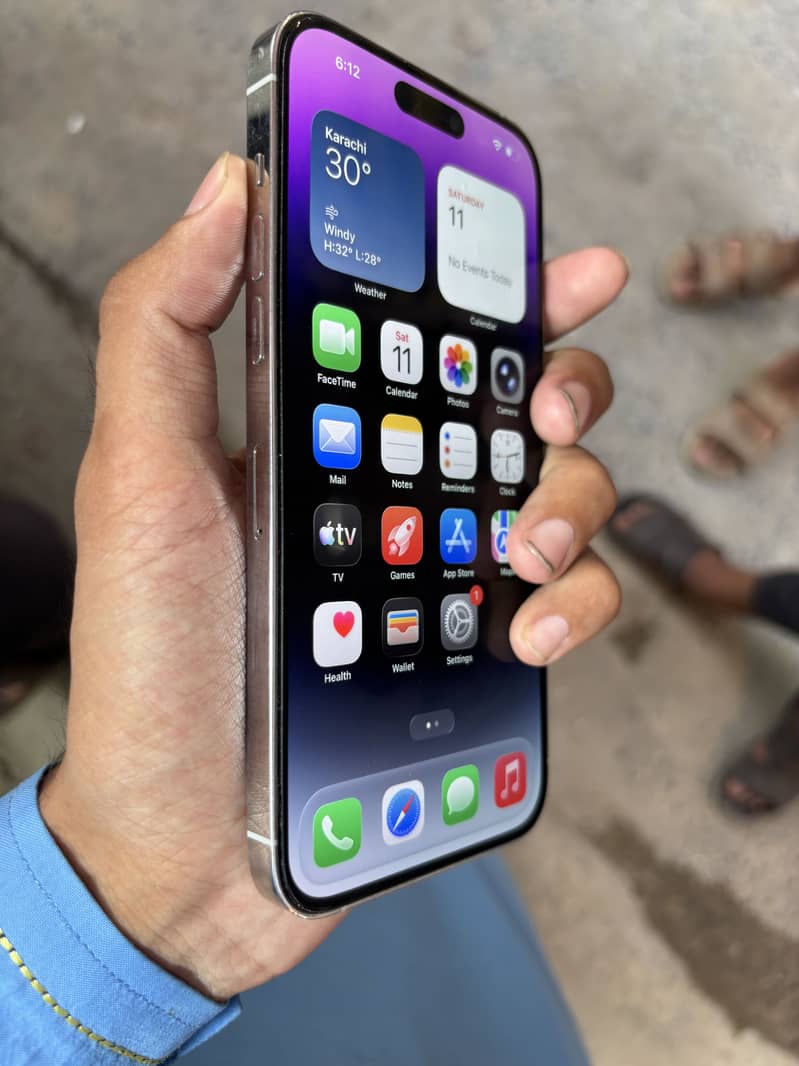 Apple iPhone 14 Pro Max 4