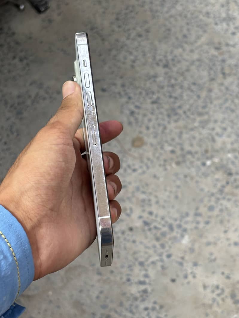 Apple iPhone 14 Pro Max 11
