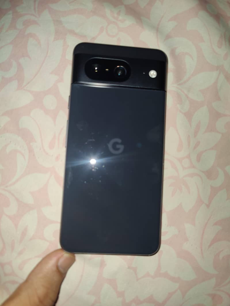 Google Pixel 8 5