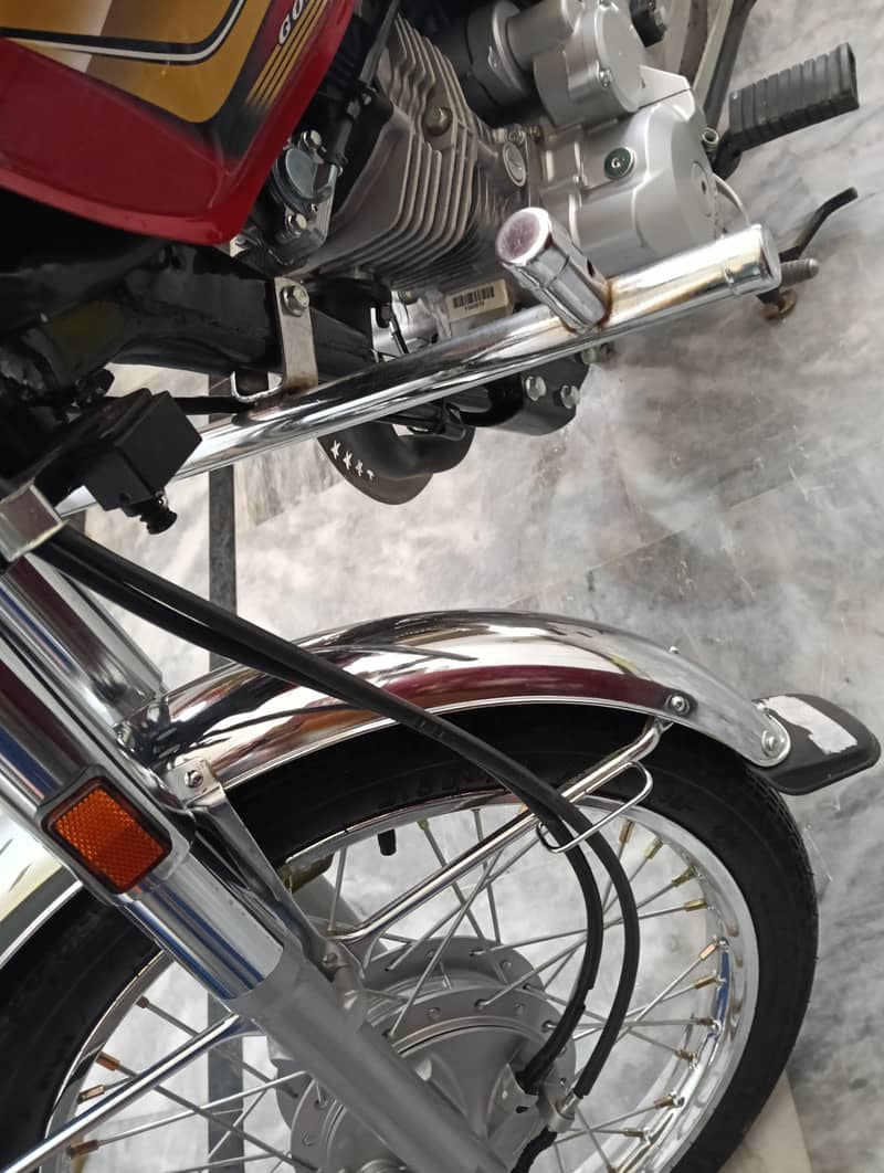 Honda 125 selfstart 4