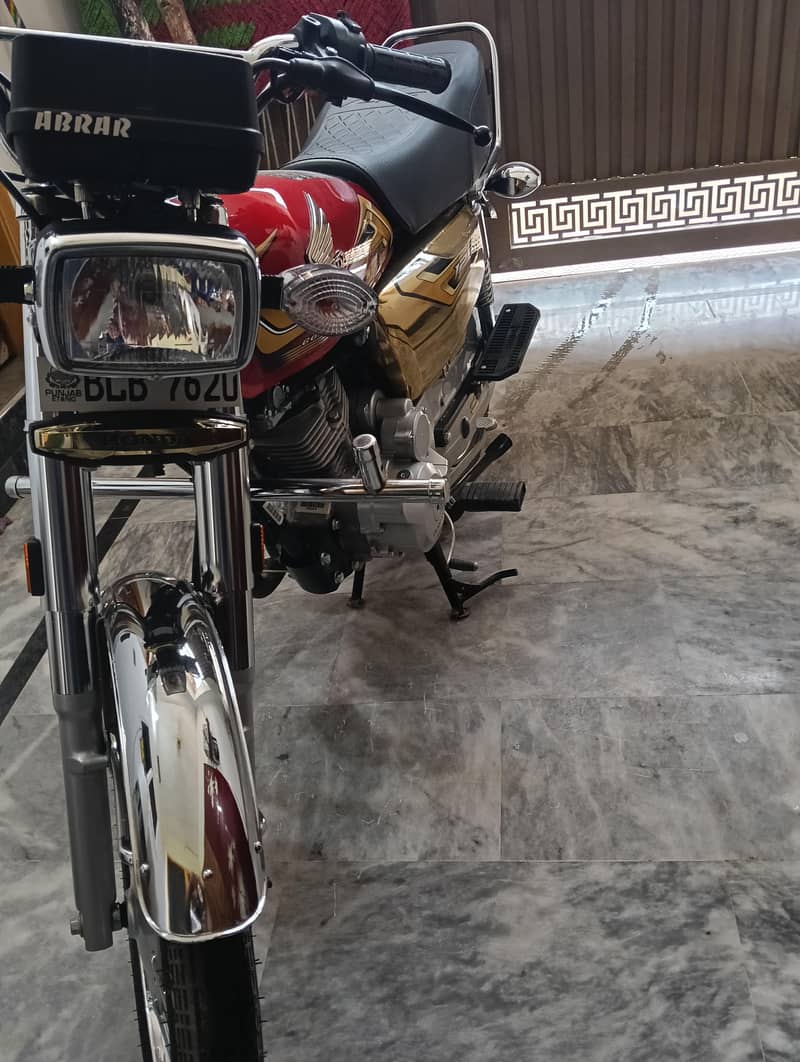 Honda 125 selfstart 9