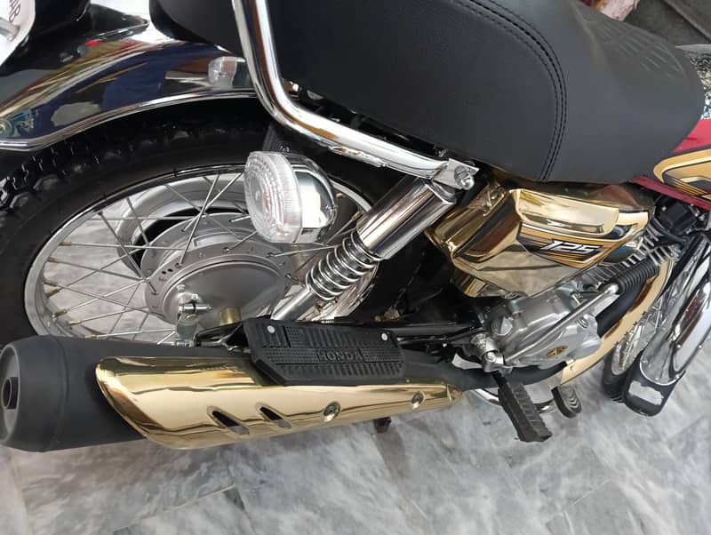 Honda 125 selfstart 11