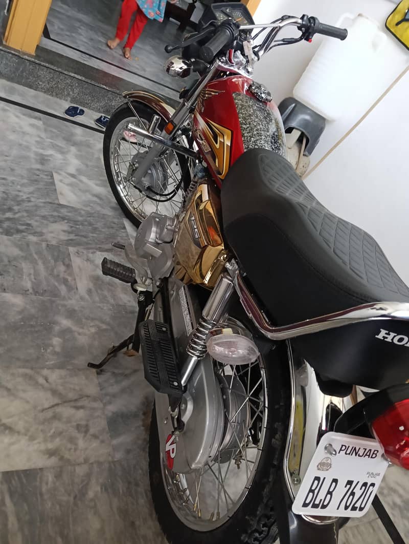 Honda 125 selfstart 16