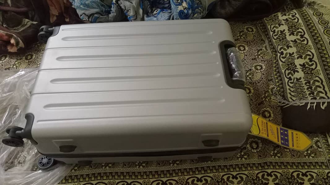 Travel luggage bag 1