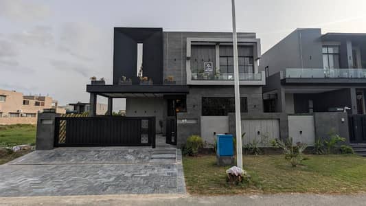 1 KANAL BEAUTIFUL HOUSE FOR SALE | HOT DEAL TODAY