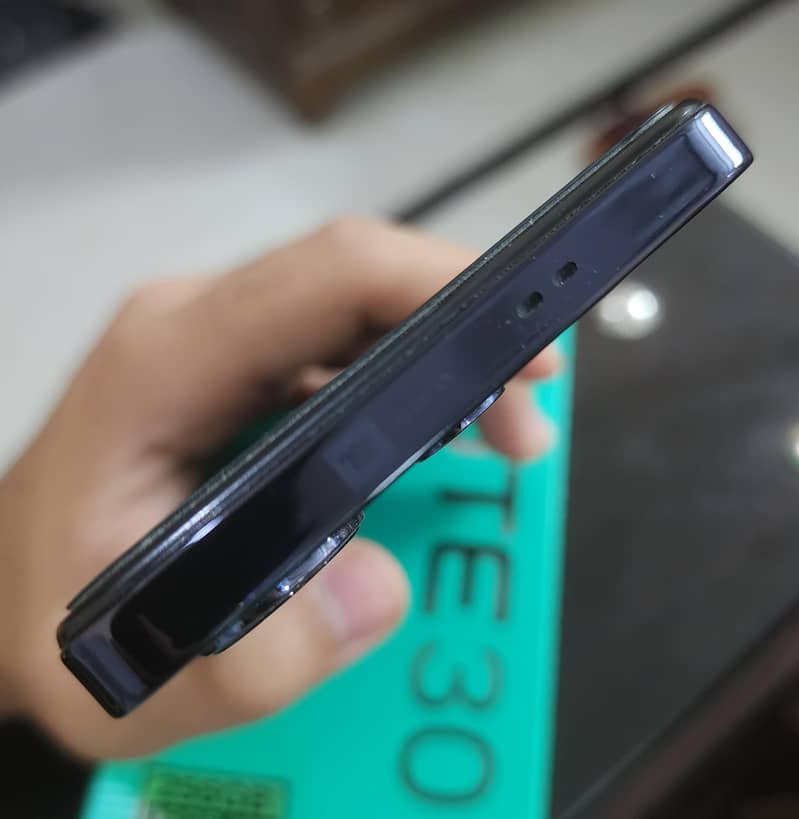 Infinix Note 30 5