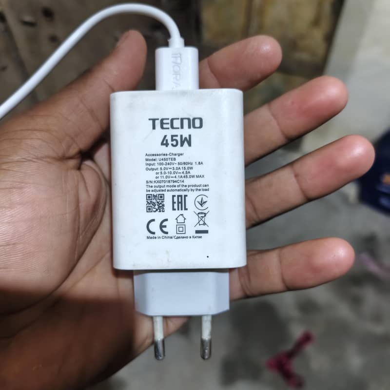 Tecno CAMON 40 Pro 6