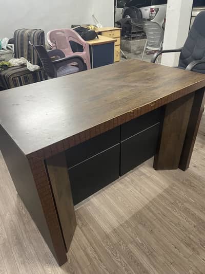 Office table