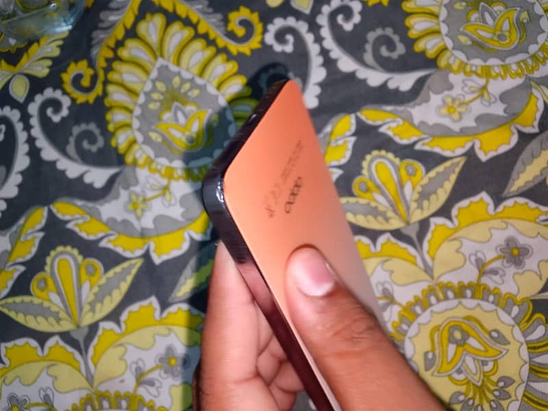 OPPO Reno f12 4