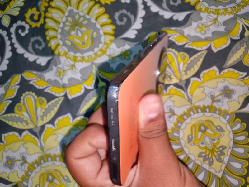 OPPO Reno f12 5