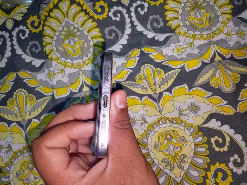 OPPO Reno f12 6