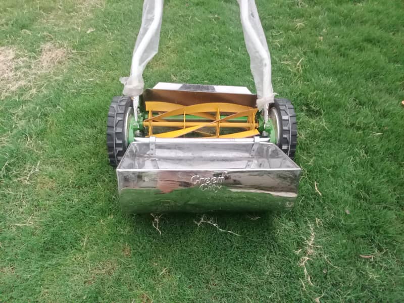 Lawnmower . . GREEN AGRO. . . 0