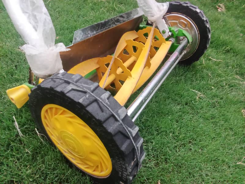 Lawnmower . . GREEN AGRO. . . 1